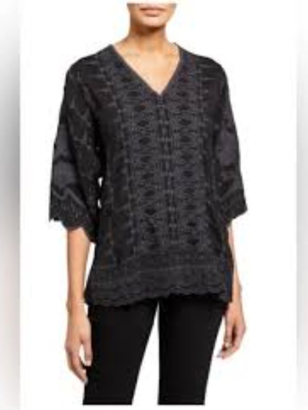 0153-NWOT JOHNNY WAS HAKARU V-NECK NAVY BLUE 3/4 SLEEVE TONAL EMBROIDERED TUNIC